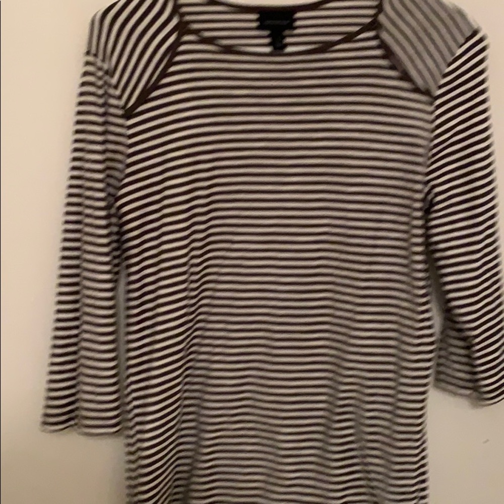 Shirt - Picture 2 of 3